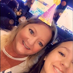 Meet your Posher, Andrea